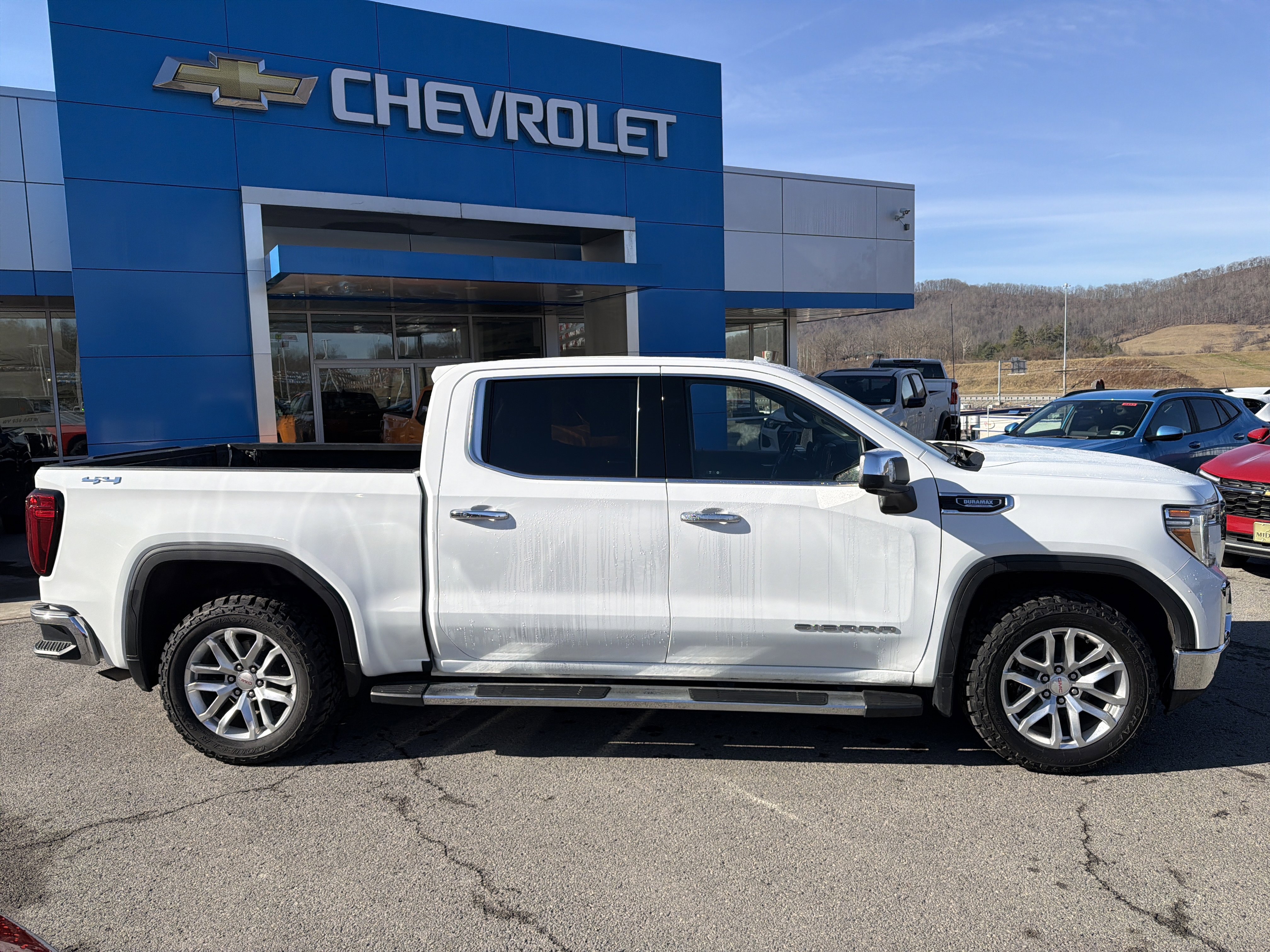 Used 2021 GMC Sierra 1500 SLT w/ SLT Premium Plus Package AWD/4WD image 3