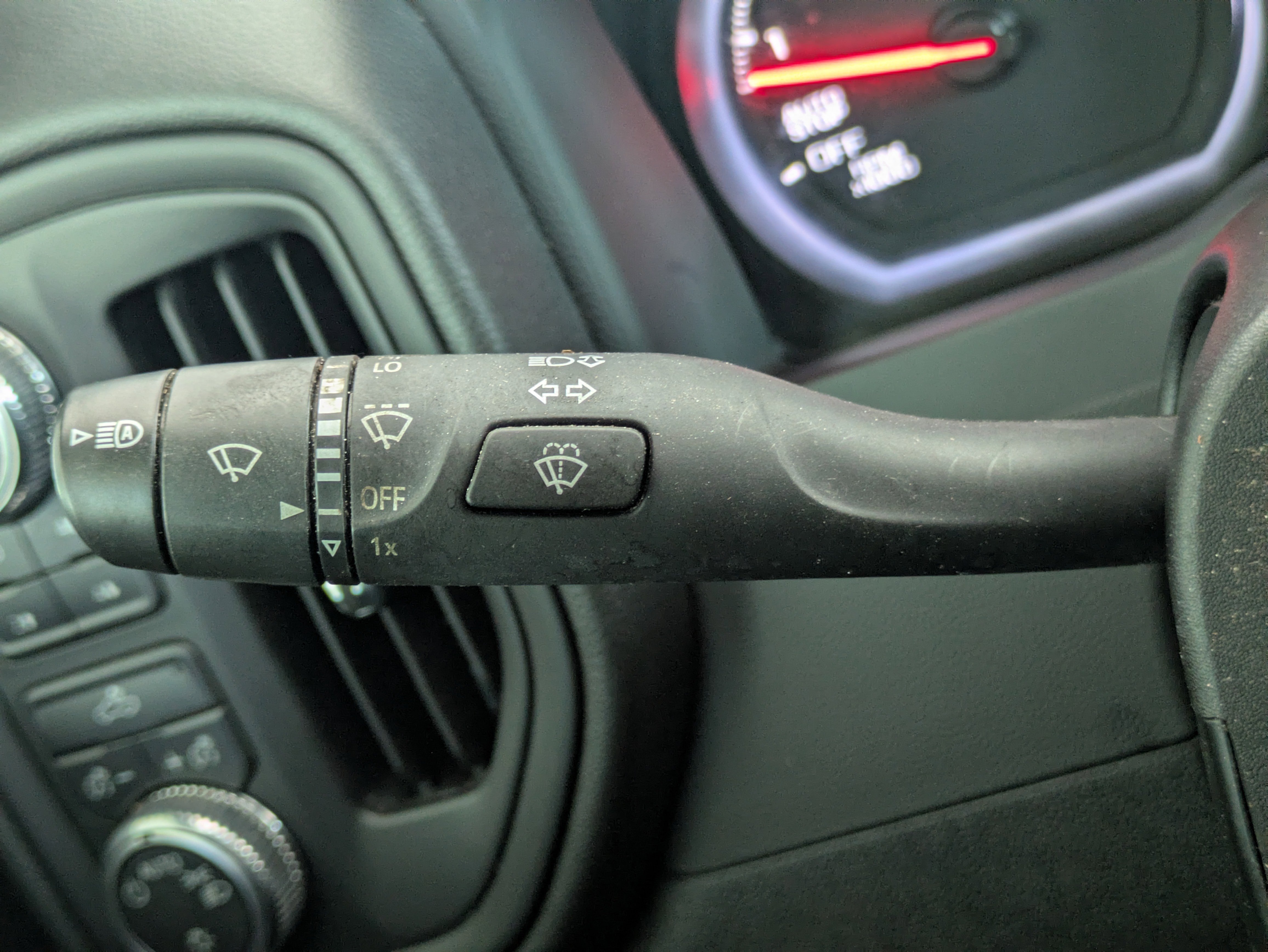 Used 2023 GMC Sierra 1500 Pro w/ Convenience Package image 14