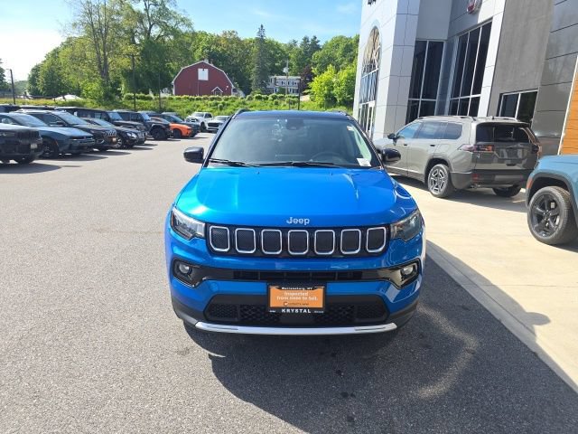 Certified 2022 Jeep Compass Limited AWD/4WD image 2
