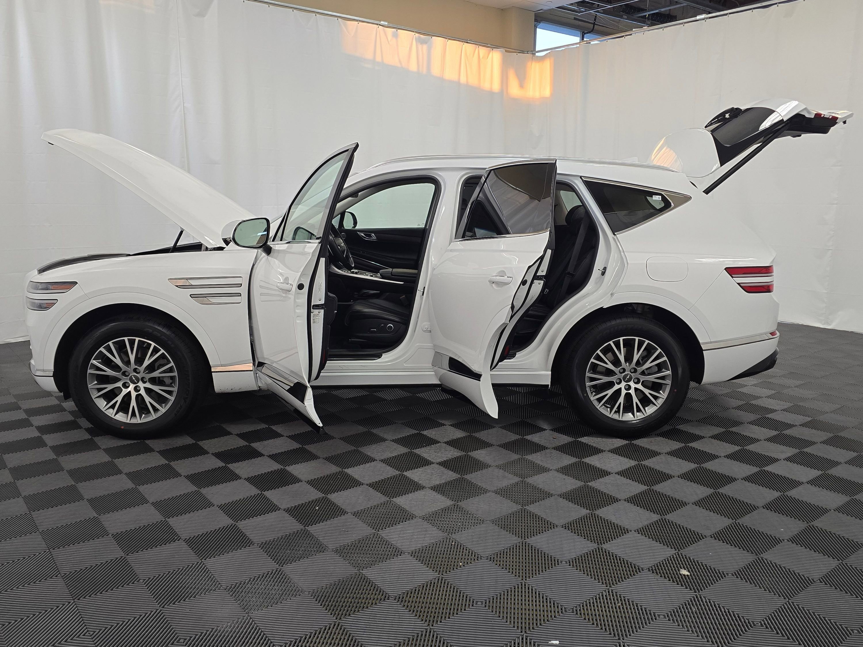 Used 2024 Genesis GV80 2.5T image 12