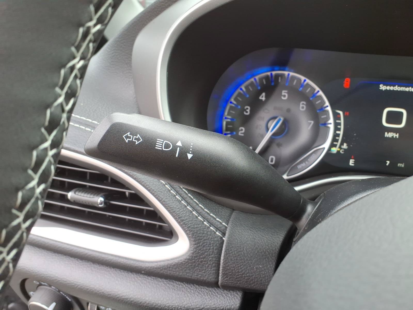New 2027 Chrysler Pacifica Limited FWD image 22