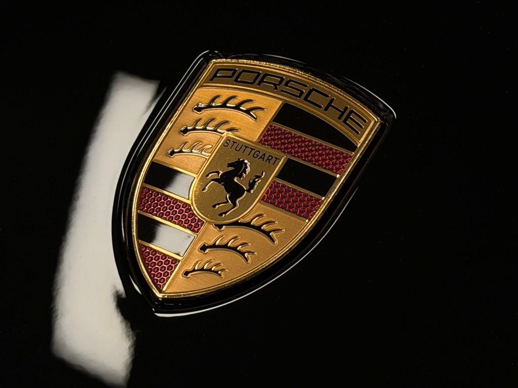 New 2025 Porsche Macan 4S Electric image 32