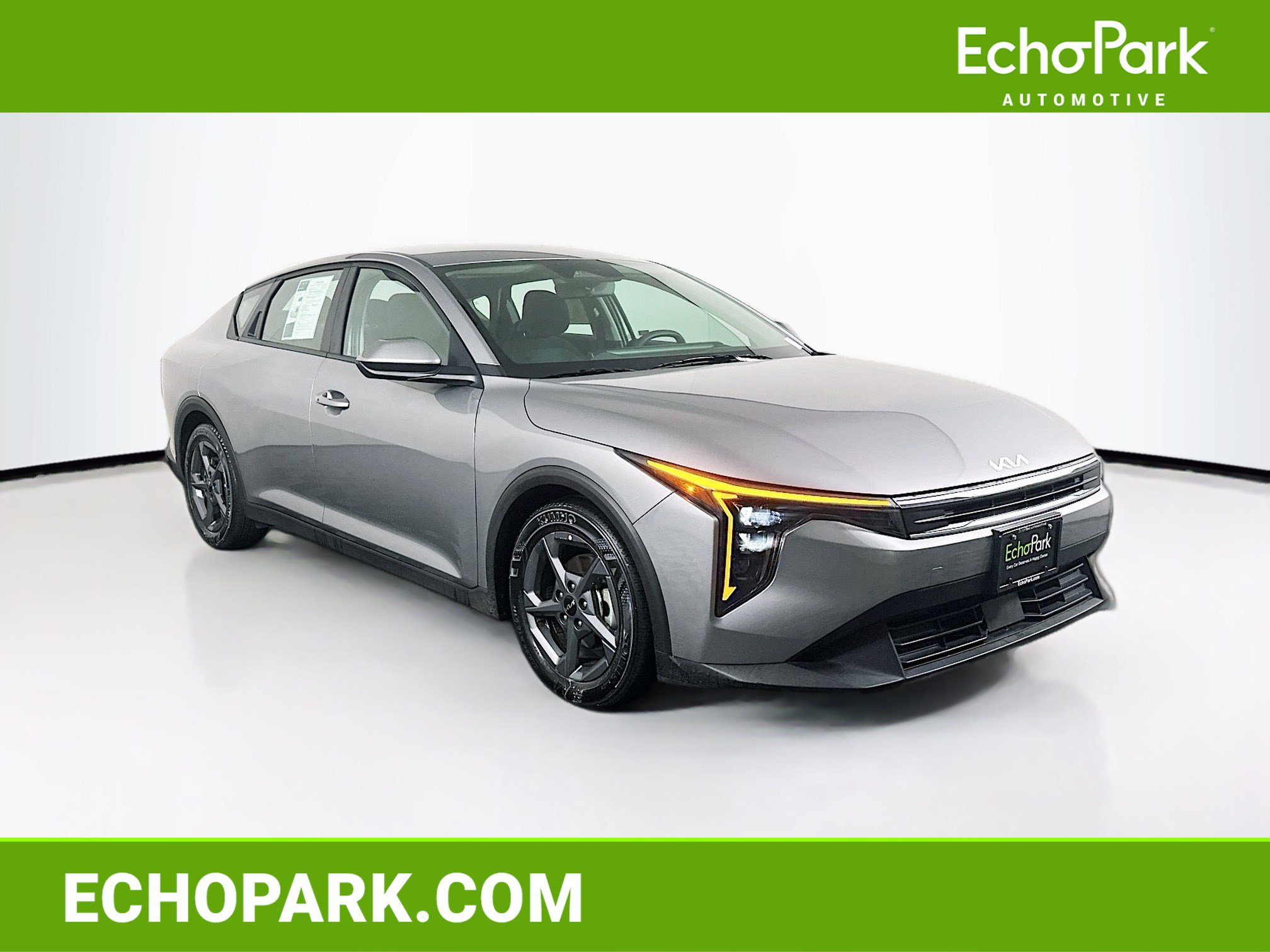 Used 2025 Kia K4 LXS image 1