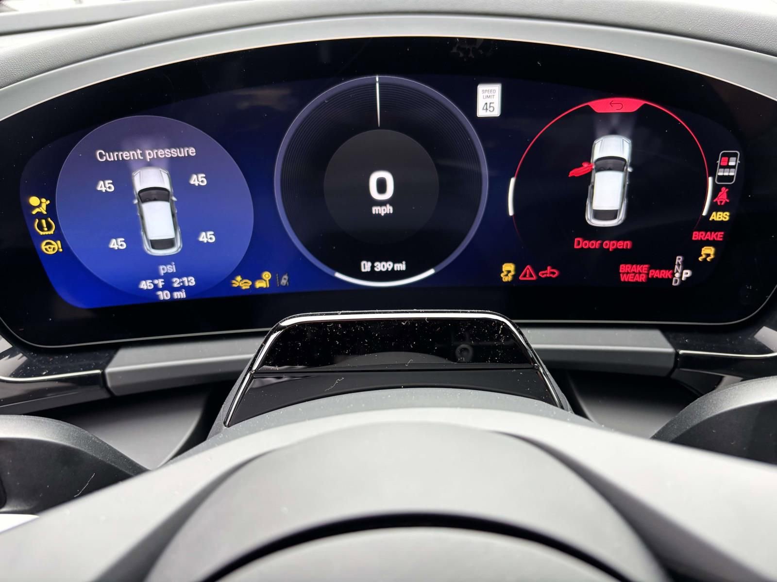 New 2026 Porsche Macan Electric image 28