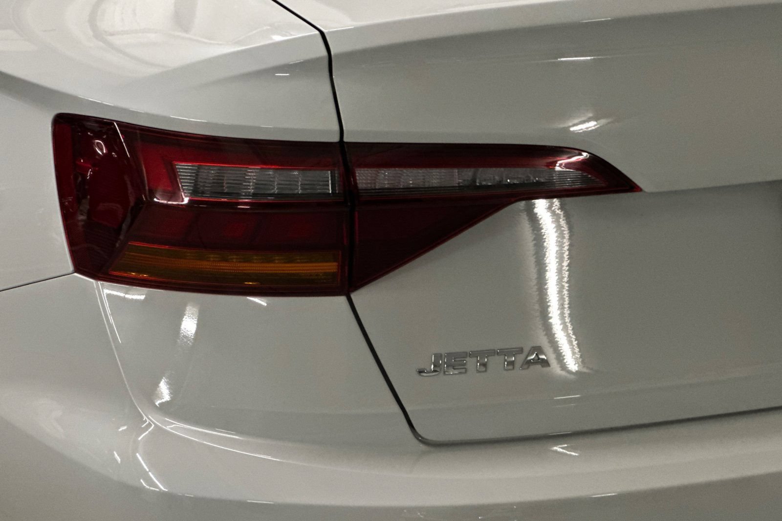 Used 2019 Volkswagen Jetta SE w/ Cold Weather Package FWD image 32