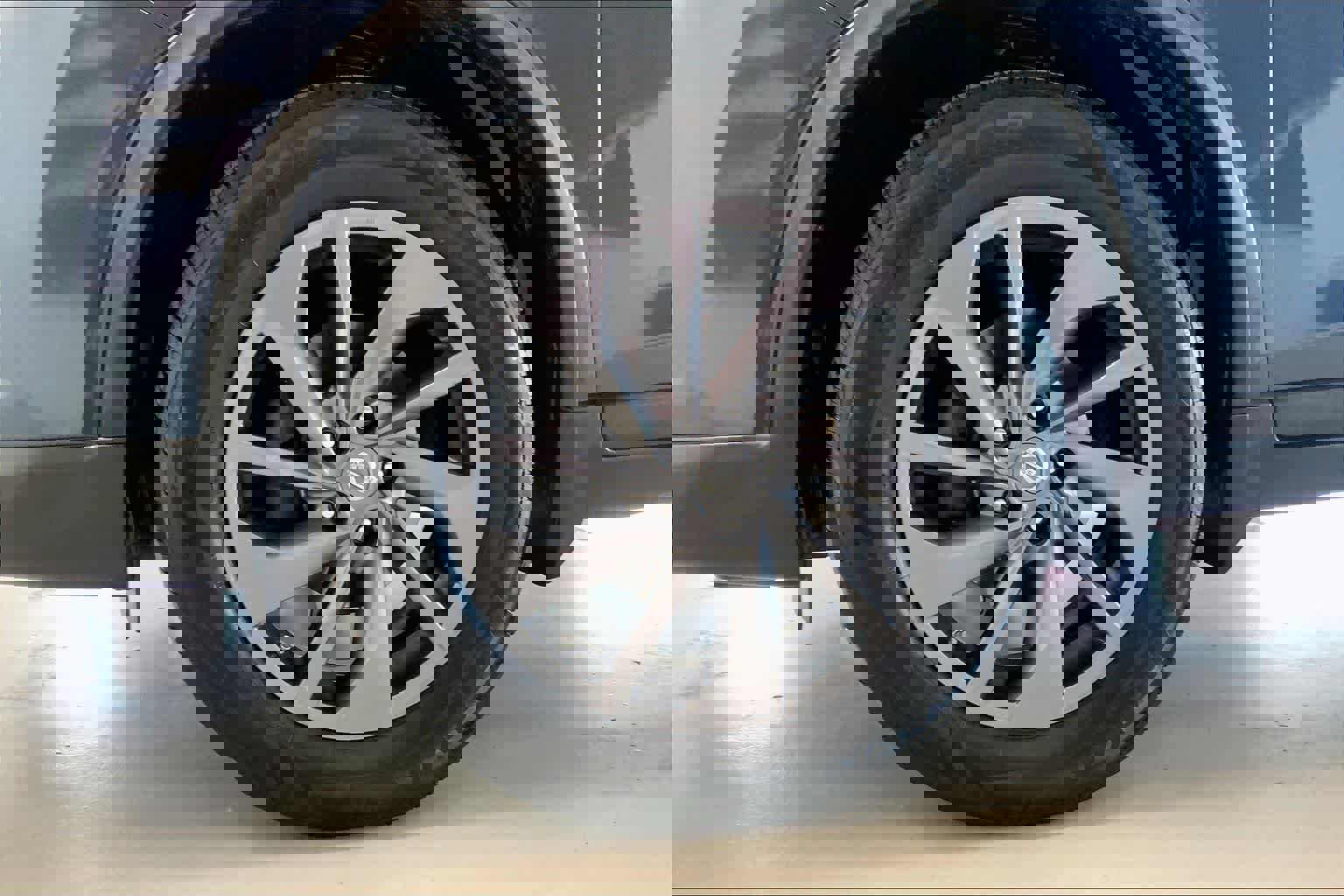 Used 2016 Nissan Rogue SL w/ SL Premium Package image 8