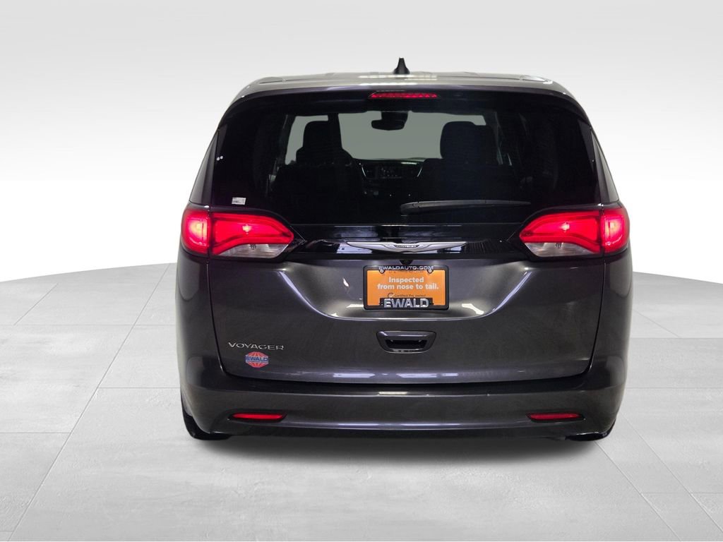 Used 2023 Chrysler Voyager LX FWD image 23