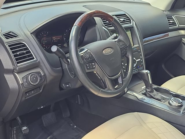 Used 2019 Ford Explorer Platinum AWD/4WD image 8
