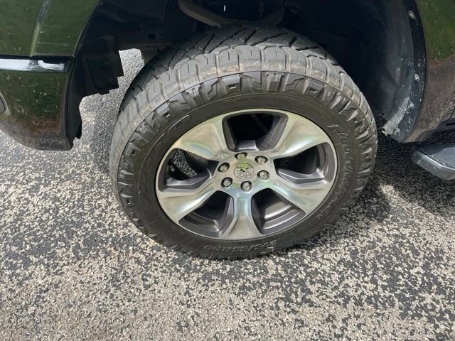 Used 2019 RAM 1500 Laramie w/ Sport Appearance Package AWD/4WD image 9