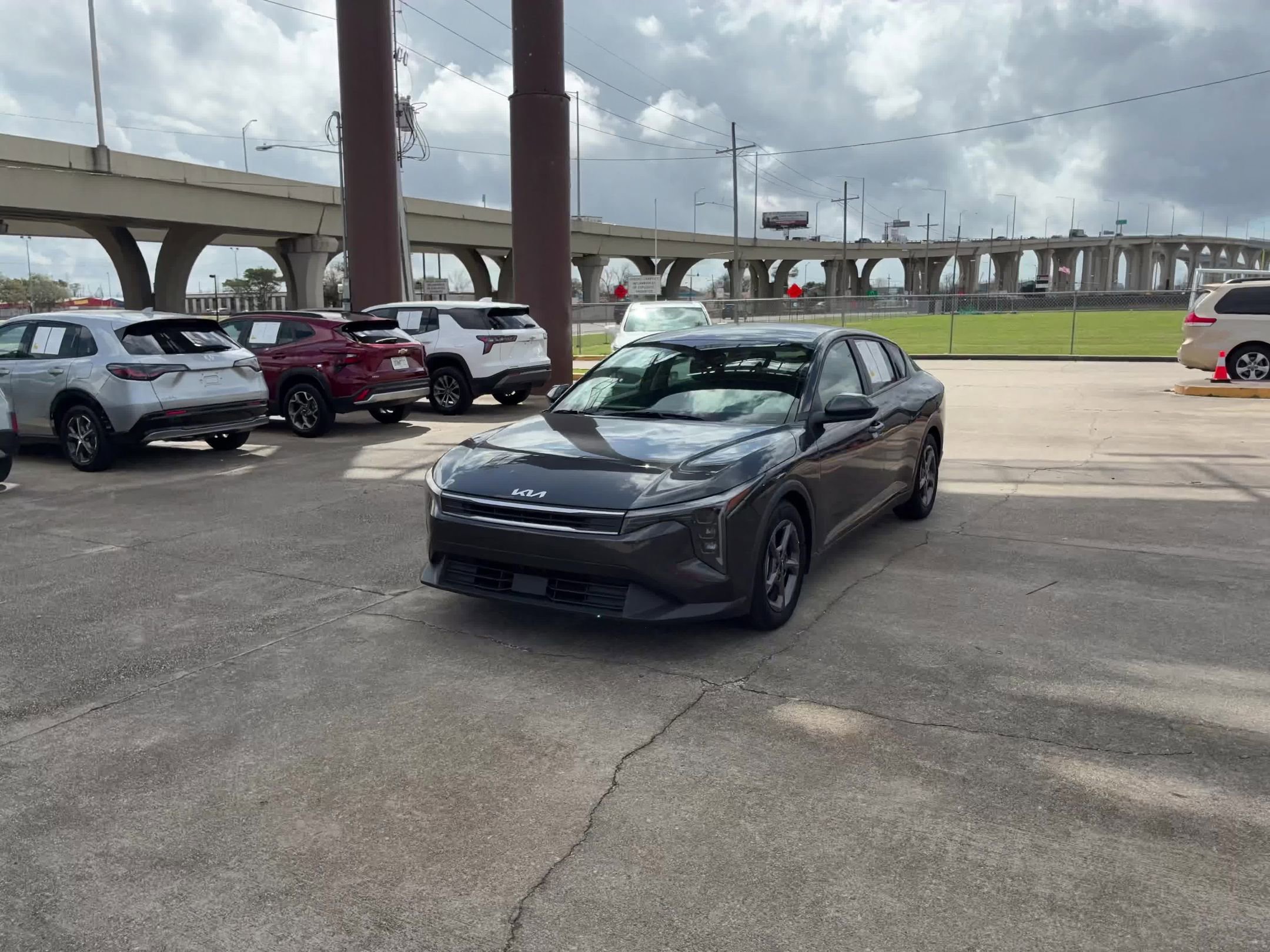 Used 2025 Kia K4 LXS image 8