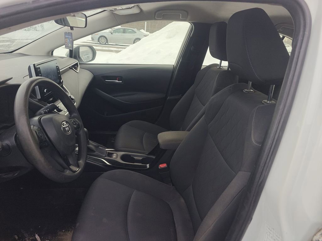 Used 2020 Toyota Corolla LE image 6