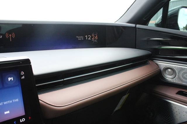 New 2026 Lincoln Nautilus Reserve AWD/4WD image 22