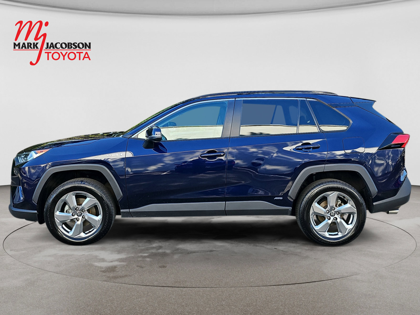 Used 2021 Toyota RAV4 XLE Premium AWD/4WD image 15