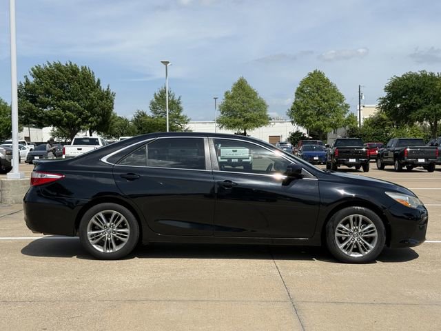 Used 2015 Toyota Camry SE FWD image 3