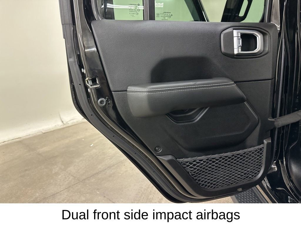 Used 2023 Jeep Wrangler Unlimited Sahara w/ Cold Weather Group image 29