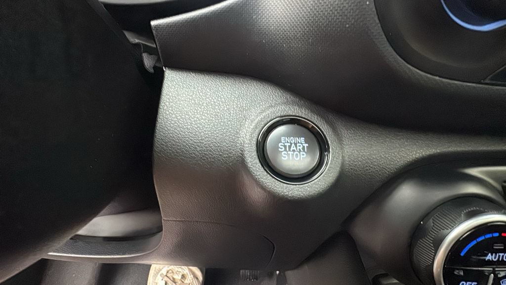 Used 2026 Hyundai Venue SEL FWD image 14