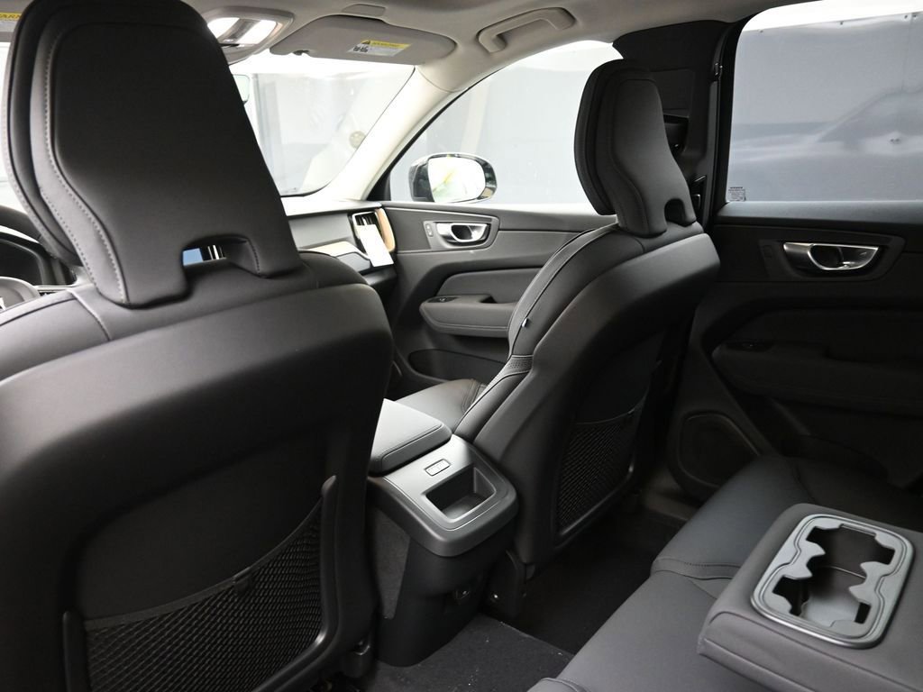 New 2026 Volvo XC60 B5 Plus w/ Protection Package Premier image 19
