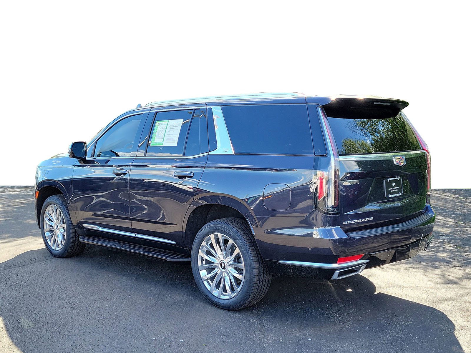 Used 2022 Cadillac Escalade Premium Luxury image 4