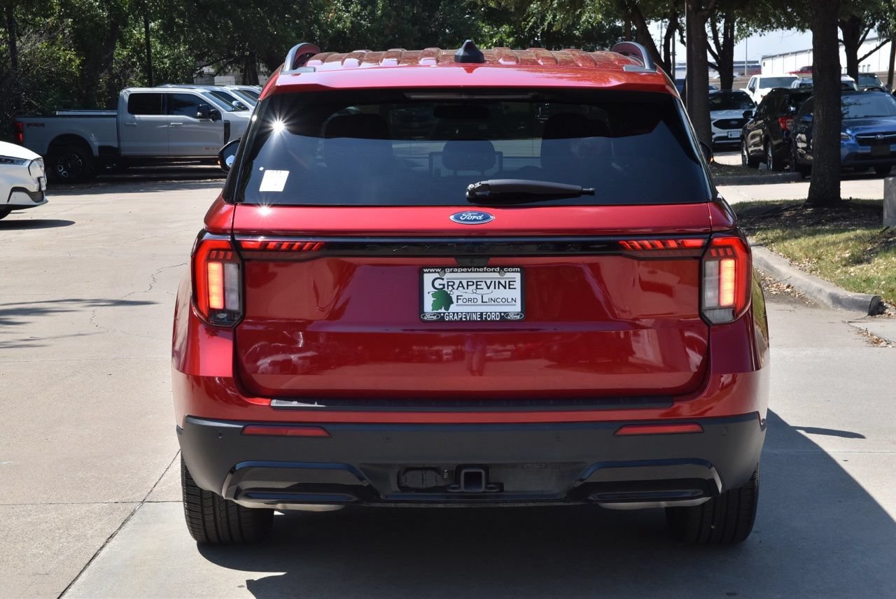 Certified 2025 Ford Explorer ST-Line RWD image 9
