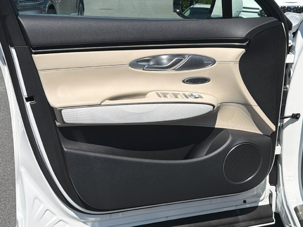 New 2027 Genesis GV70 2.5T Advanced AWD/4WD image 10