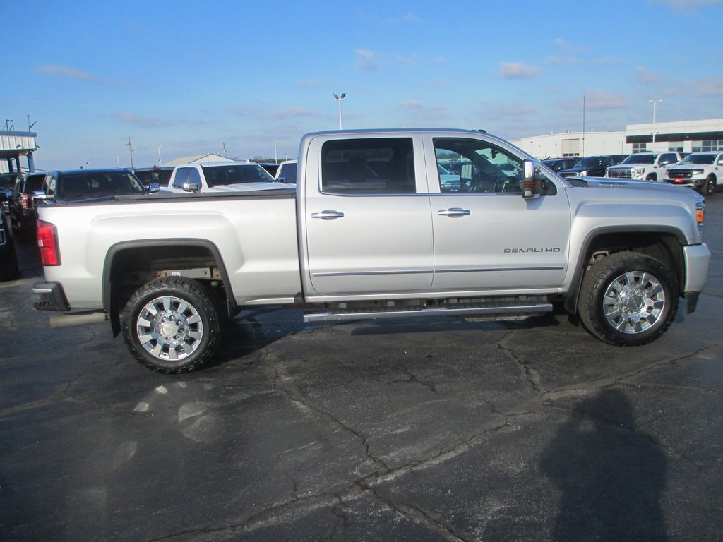 Used 2019 GMC Sierra 2500 Denali w/ Duramax Plus Package image 2