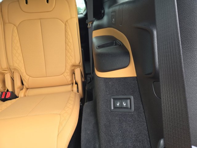 Used 2025 Jeep Grand Cherokee L Summit AWD/4WD image 39