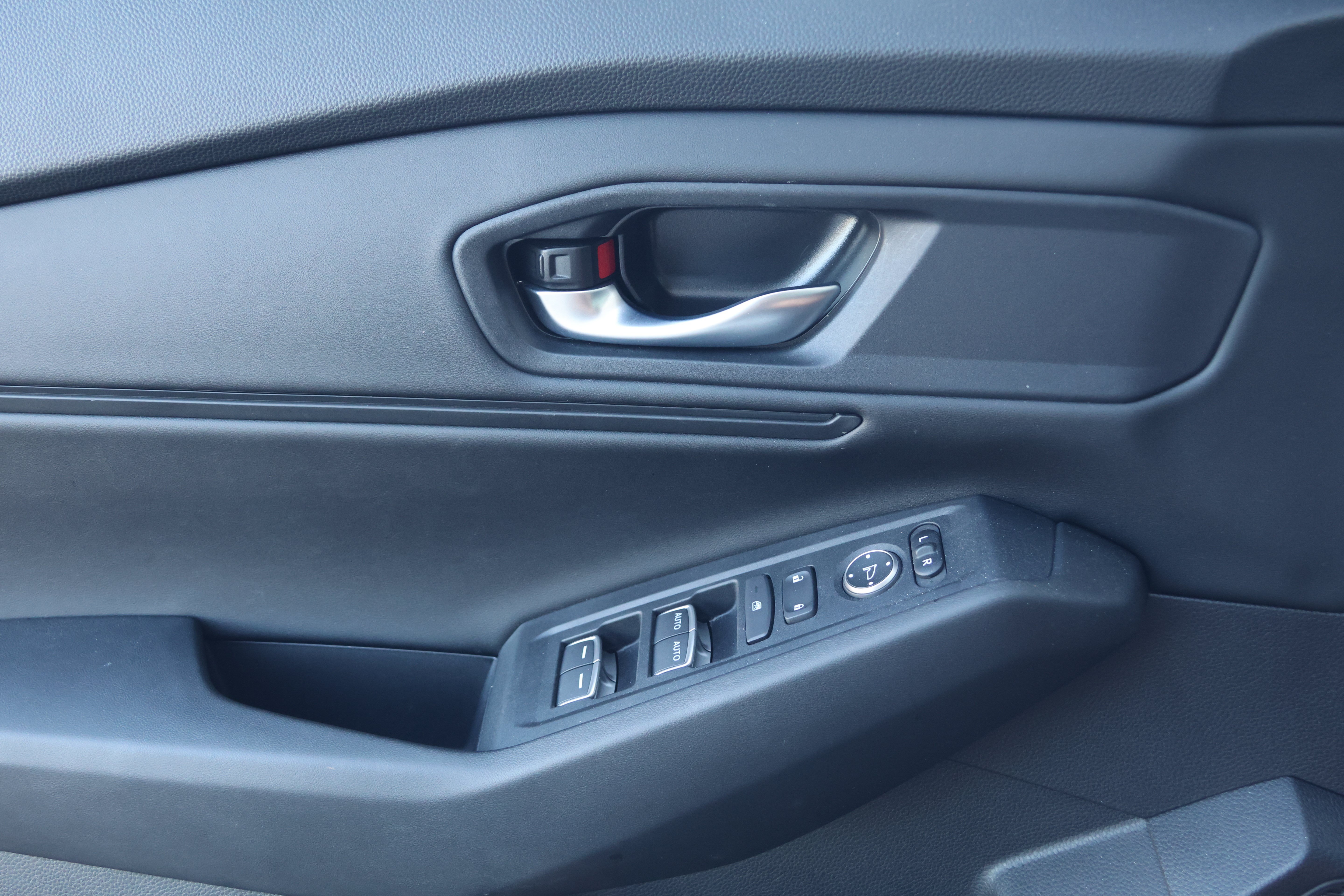 Used 2024 Honda Accord EX image 12