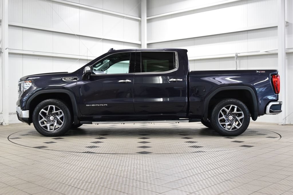 Used 2023 GMC Sierra 1500 SLT w/ SLT Premium Package AWD/4WD image 4