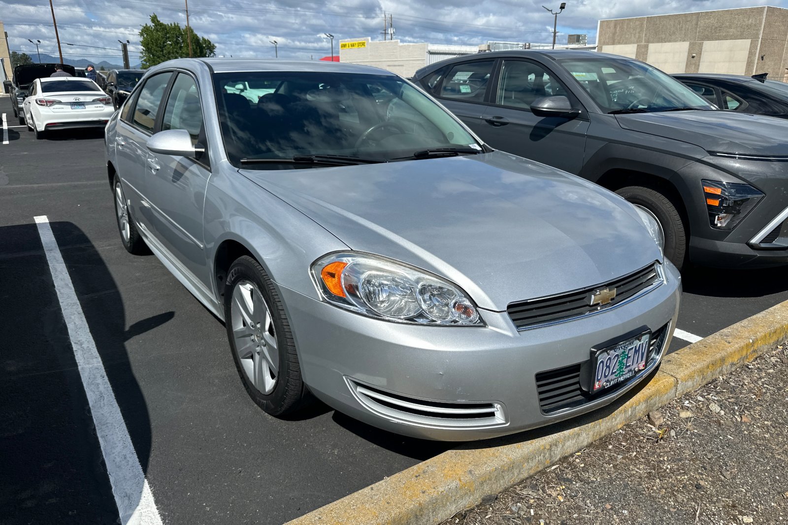 Used 2011 Chevrolet Impala LS FWD image 2