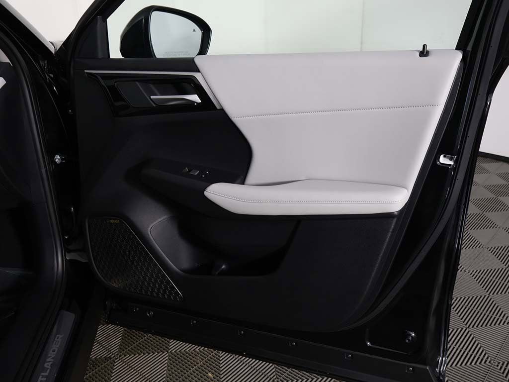 New 2025 Mitsubishi Outlander SE AWD/4WD image 27