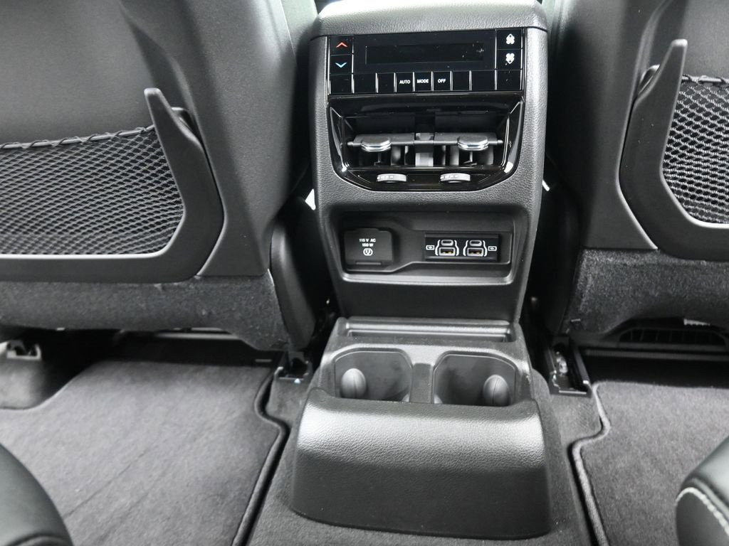 New 2025 Jeep Grand Cherokee L Altitude image 24