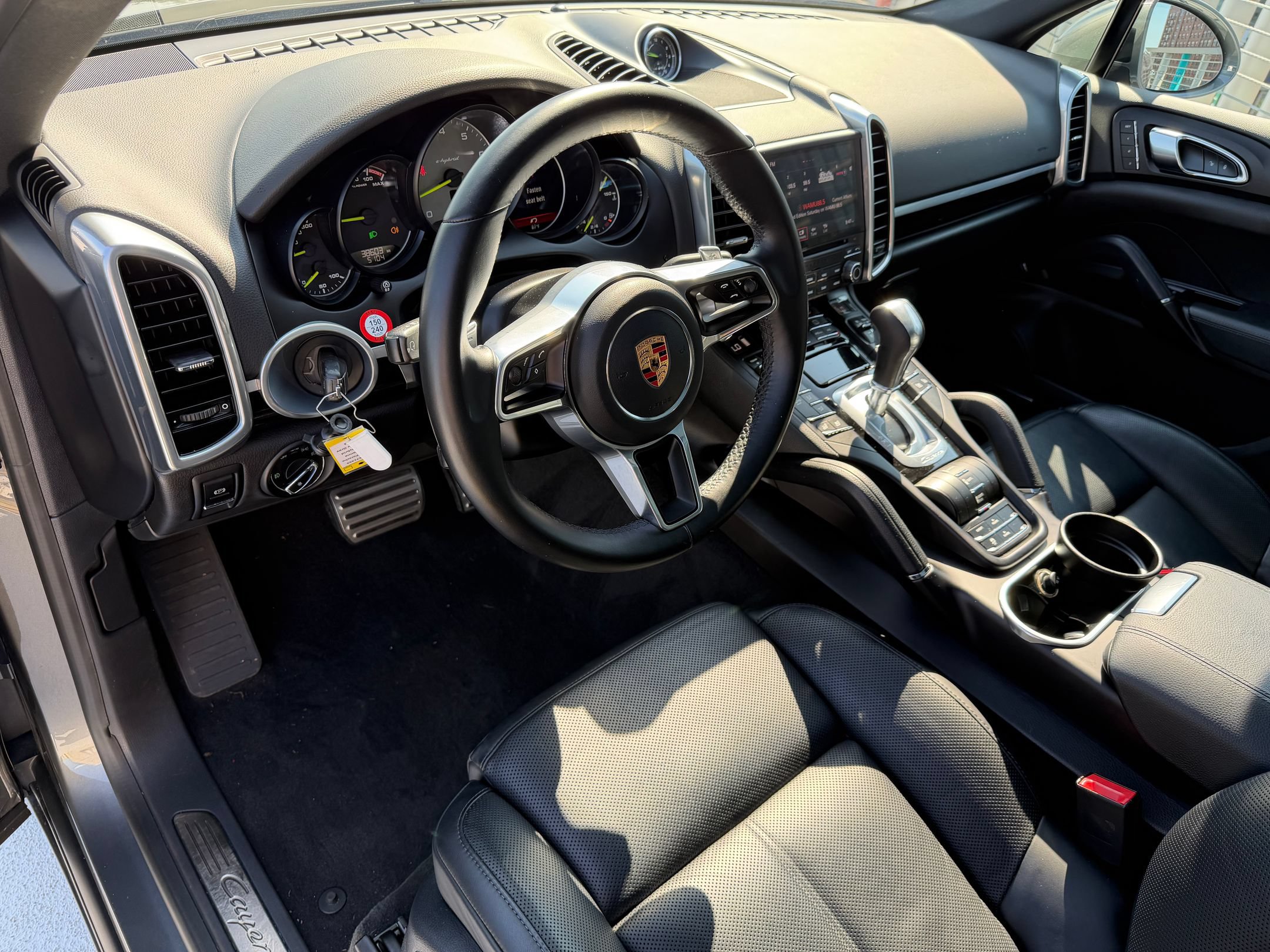 Certified 2018 Porsche Cayenne S Platinum AWD/4WD image 4