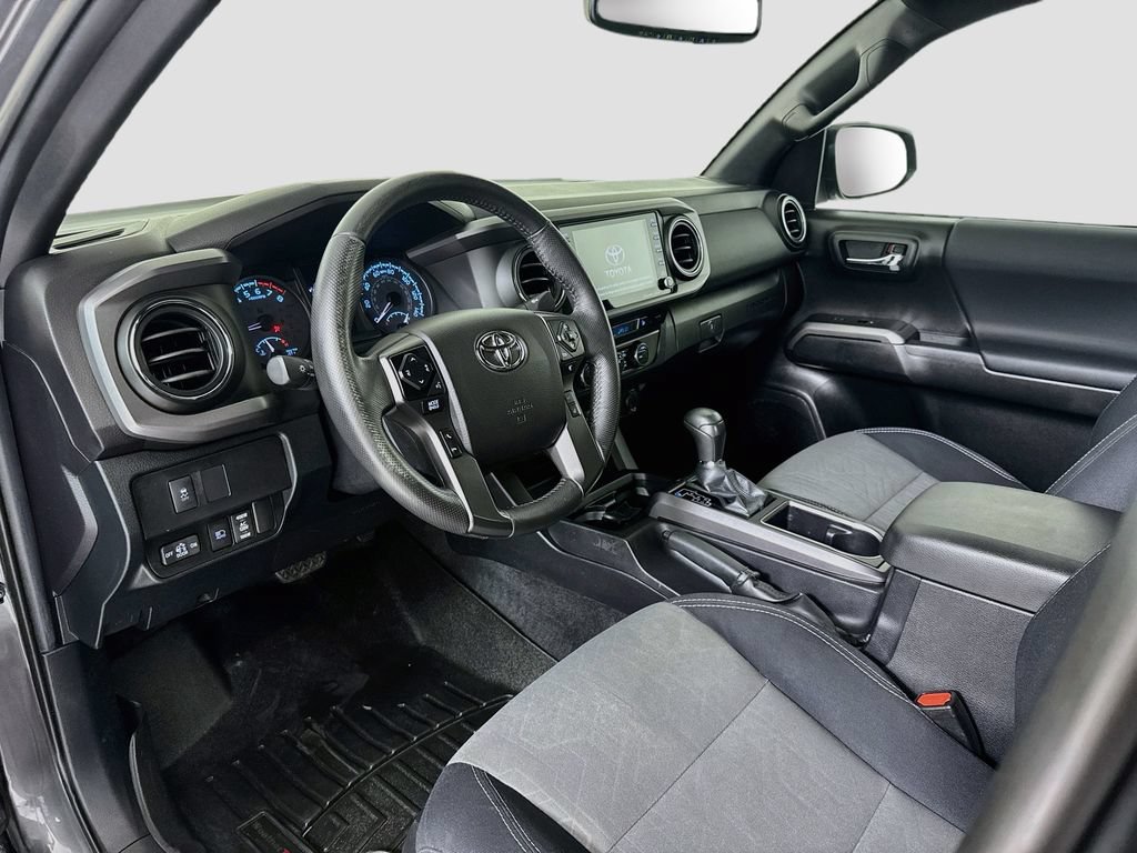Used 2021 Toyota Tacoma TRD Off-Road AWD/4WD image 10