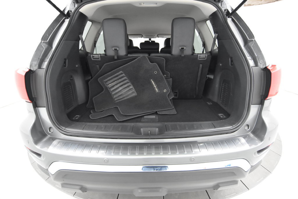 Used 2017 Nissan Pathfinder SV AWD/4WD image 34
