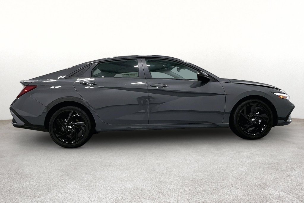 New 2026 Hyundai Elantra Sport FWD image 8