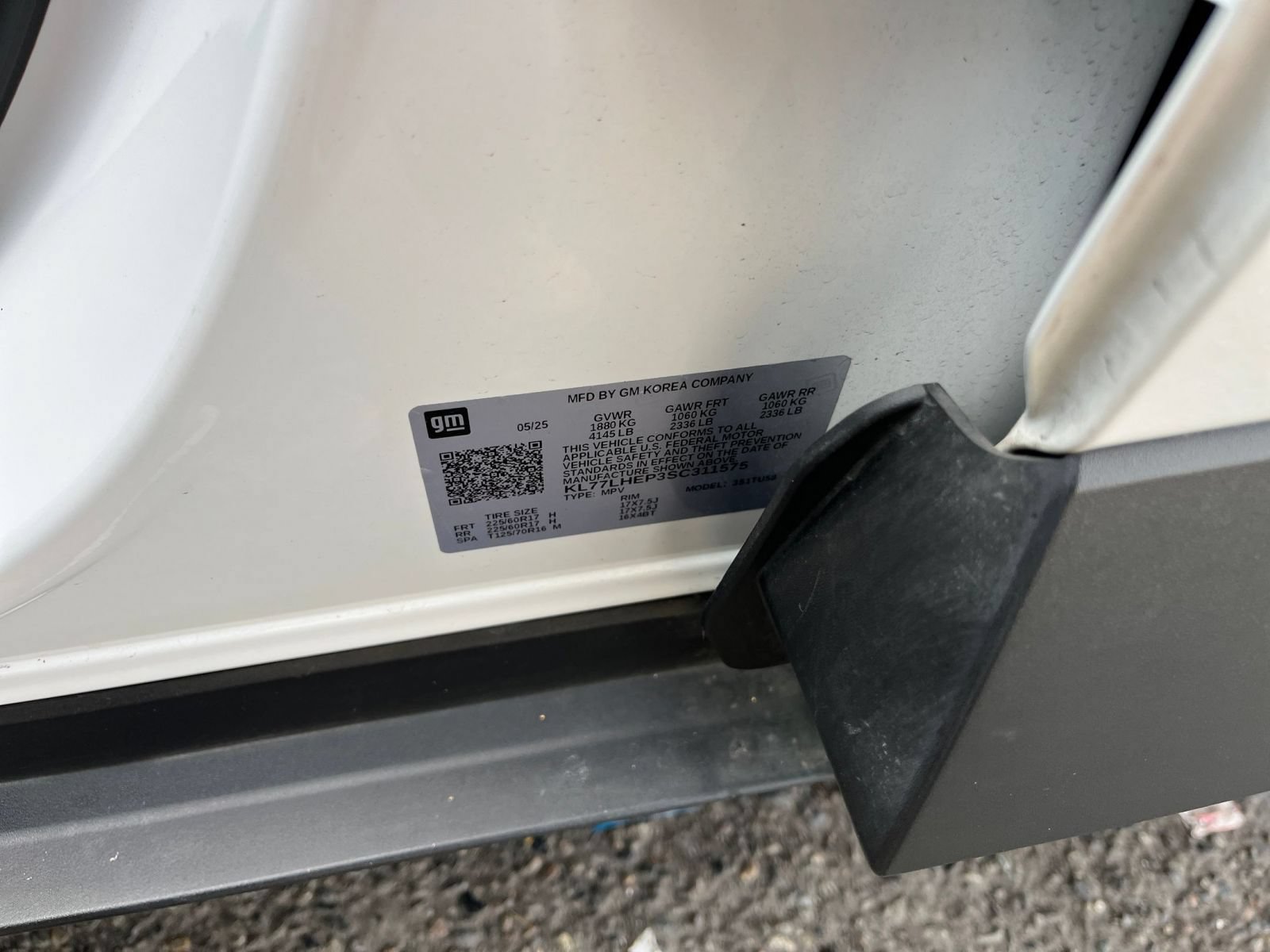 Used 2025 Chevrolet Trax LT FWD image 29