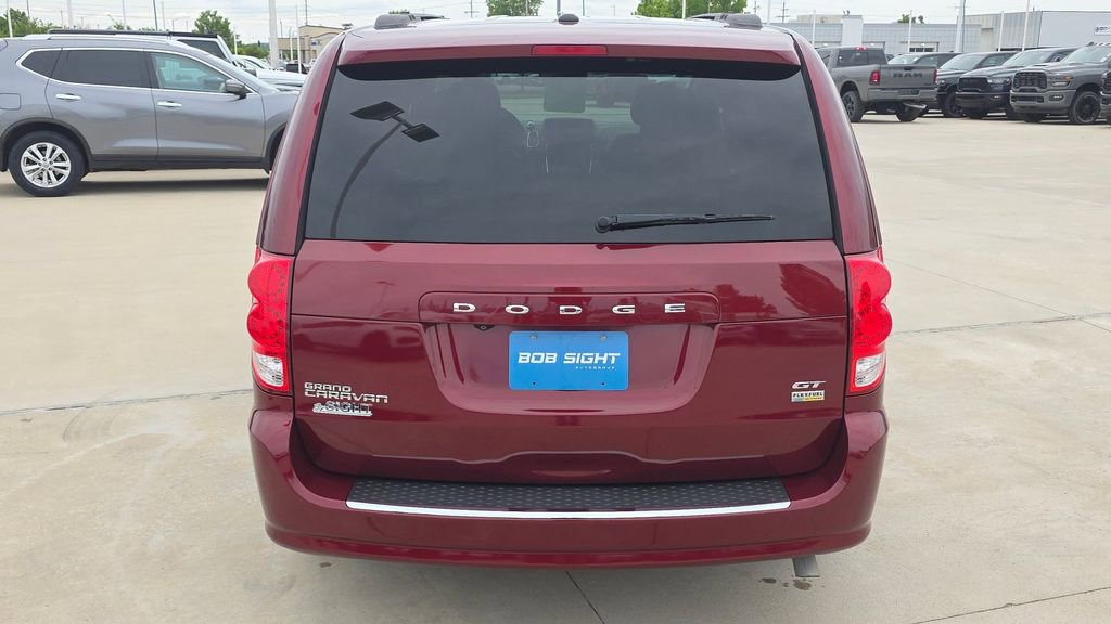 Used 2017 Dodge Grand Caravan GT FWD image 4