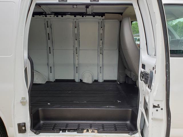 Used 2015 Chevrolet Express 2500 RWD image 10