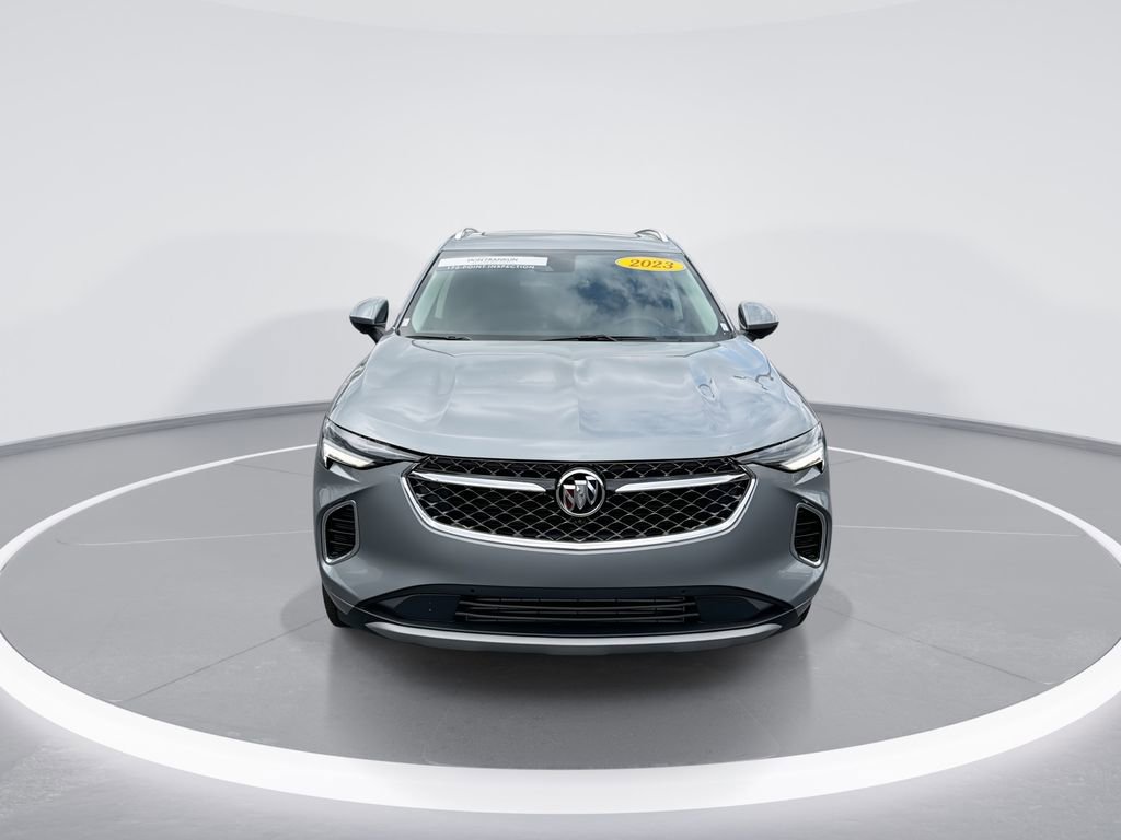 Used 2023 Buick Envision Avenir AWD/4WD image 3