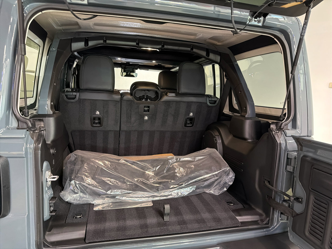 Used 2025 Jeep Wrangler Rubicon 392 image 26