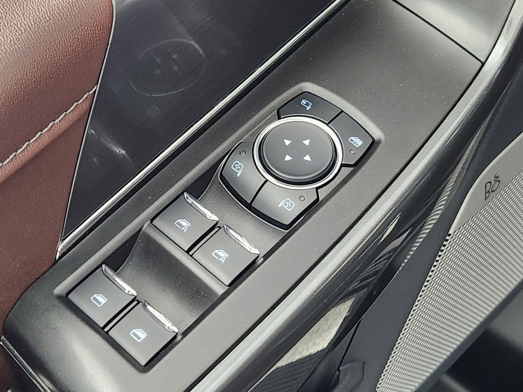 Used 2023 Ford F150 Lariat AWD/4WD image 24