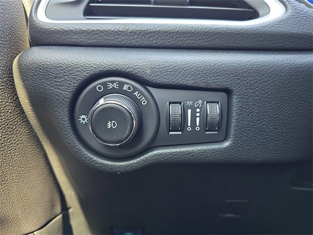 New 2026 Chrysler Pacifica Select image 22