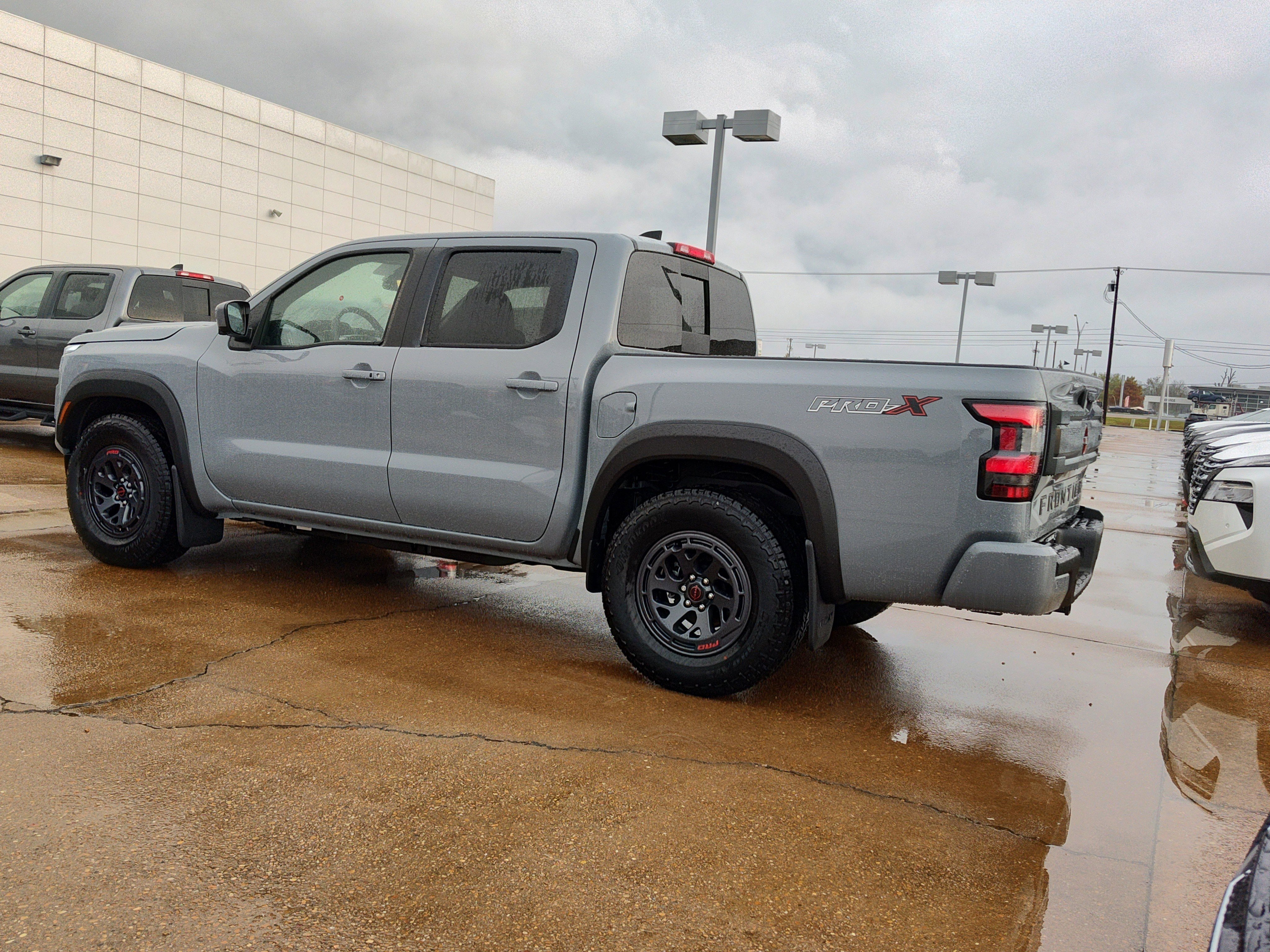 New 2026 Nissan Frontier Pro-X w/ Pro-X Convenience Package image 3