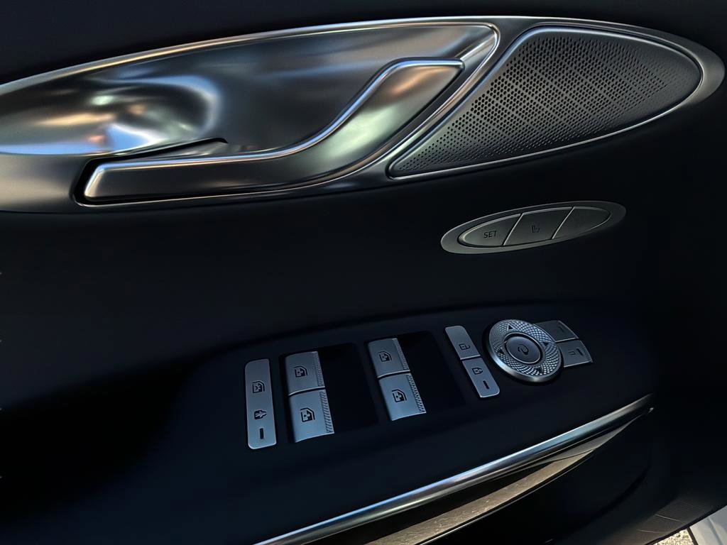 Used 2022 Genesis GV70 3.5T Sport w/ Sport Prestige Package image 17