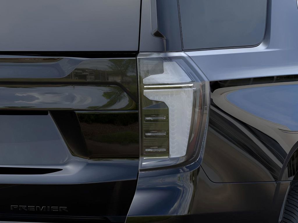 Used 2026 Chevrolet Tahoe Premier AWD/4WD image 12