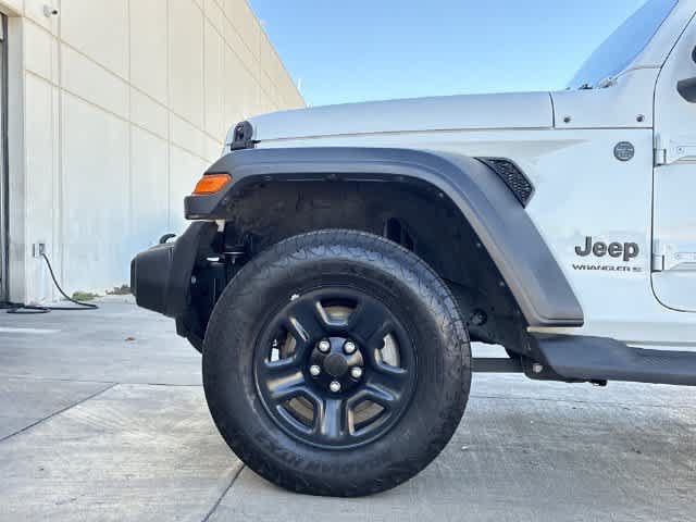 Used 2024 Jeep Wrangler Sport AWD/4WD image 14