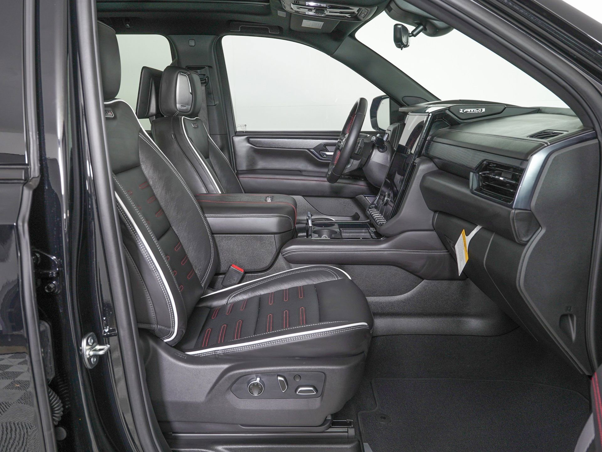 Used 2026 GMC Yukon XL AT4 Ultimate image 10