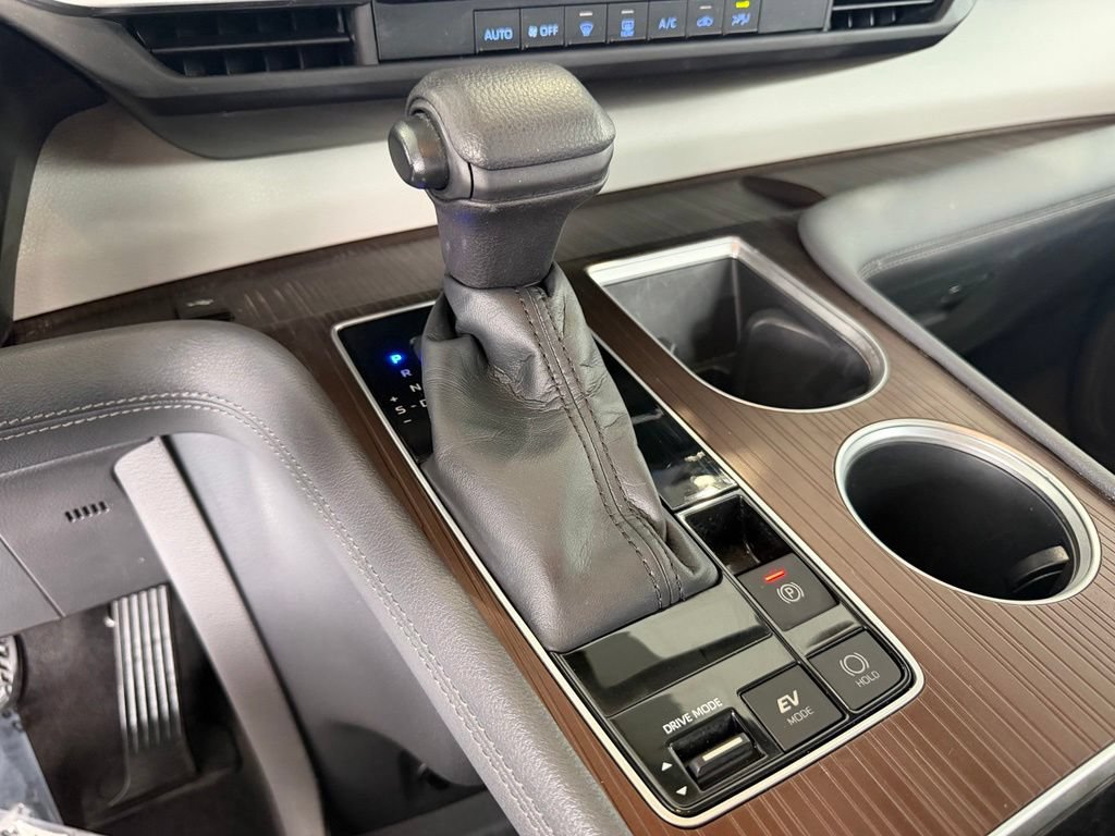 Certified 2022 Toyota Sienna LE AWD/4WD image 29