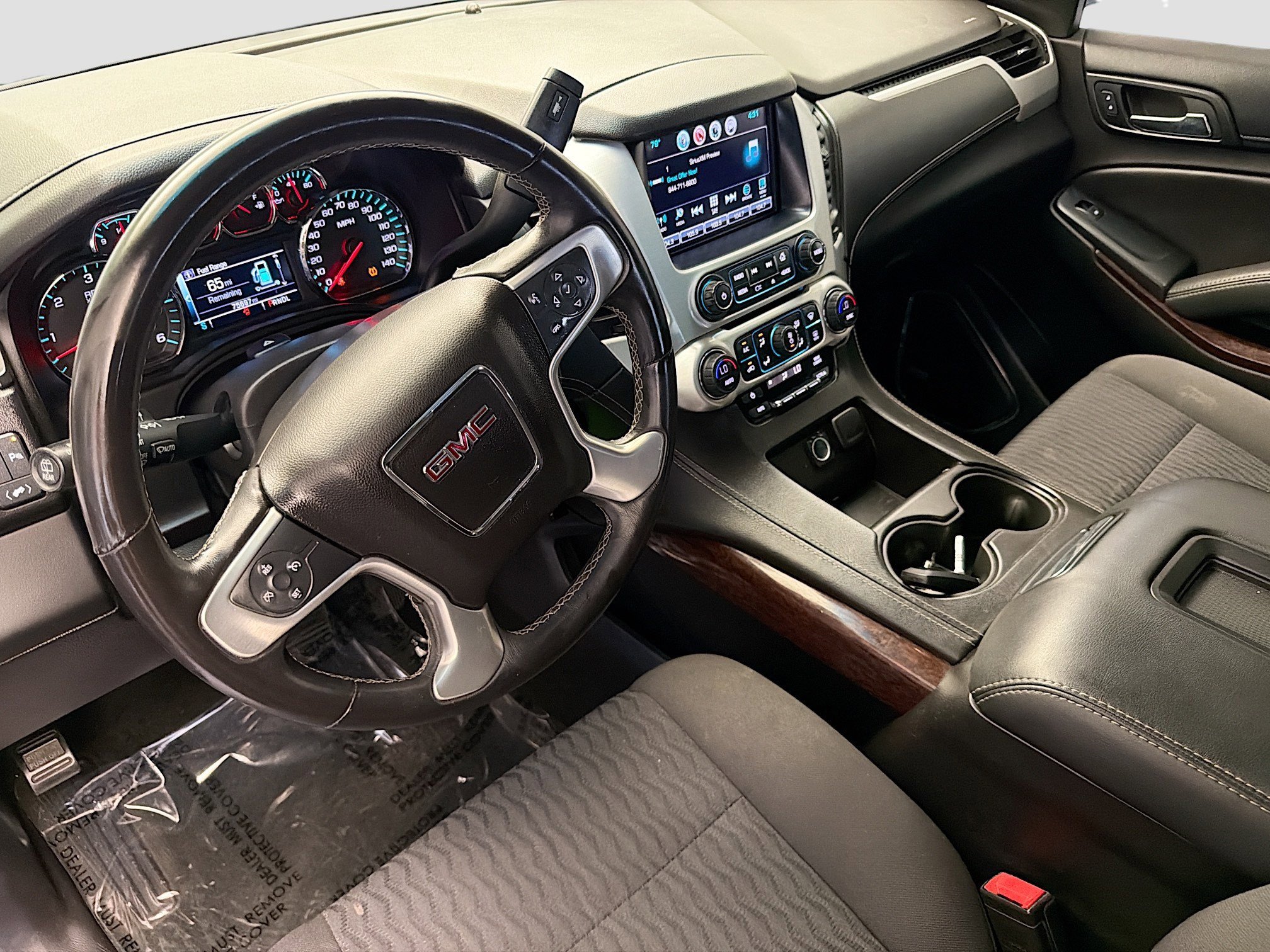 Used 2017 GMC Yukon SLE w/ SLE Value Package image 7