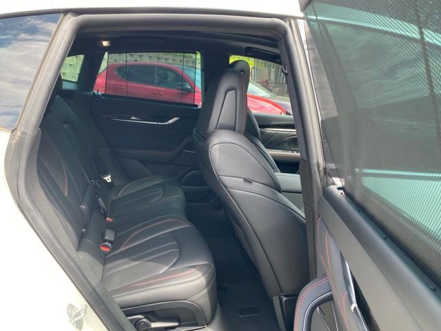 Used 2024 Maserati Levante GT Ultima image 43